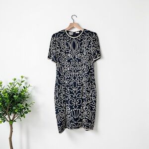 Stenay Women’s 100% Silk  Blue Beaded Short Sleeve Zip Back Dress Size 6